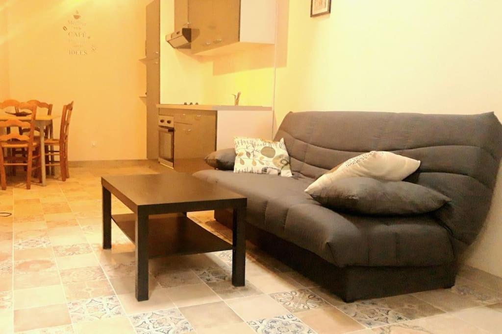 Logement Neuf Et Cosy Proche Centre Ville Chinon Exteriér fotografie